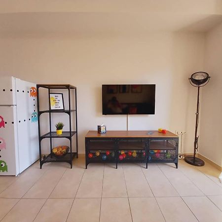 Ferienwohnung Popart -Spacious 3Rdfl 1Bdr W/Balcony/View Athen Exterior foto